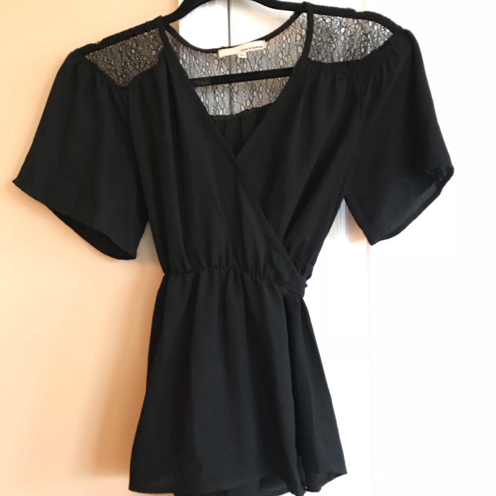 June & Hudson xs Black blouse